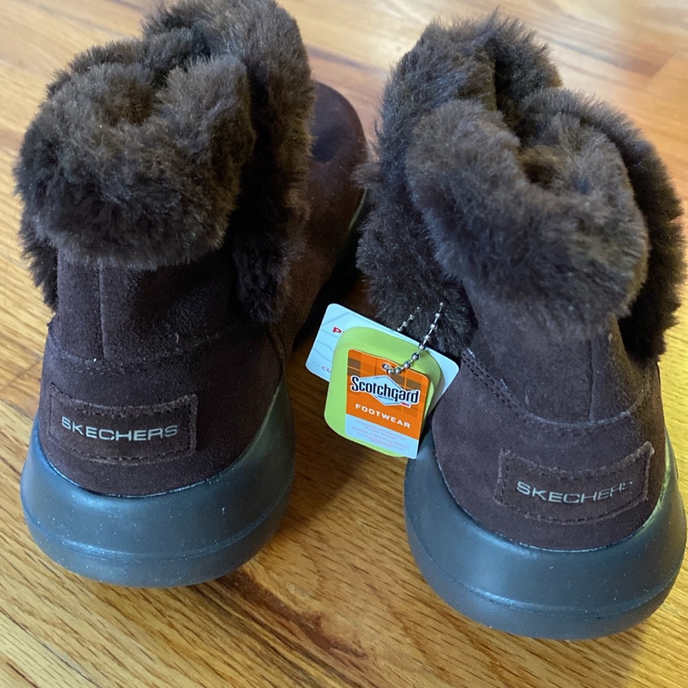 NWT sz 6 Skechers brown furry lined boots with Scotchgard Slip in entry w/elasti - Picture 5 of 8